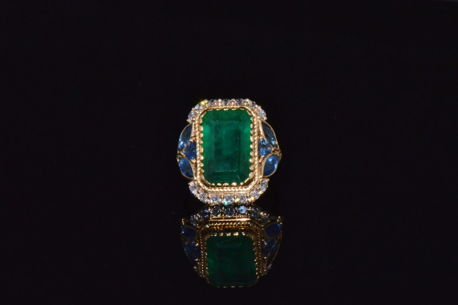 GIA Certified Natural 12.80CTS Emerald Sapphire Diamond 18K Solid Gold Cocktail Ring