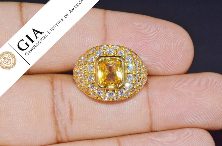 GIA Natural 5.7Cts VS Diamond Unheated Yellow Sapphire 18K Gold Bombay Dome Ring