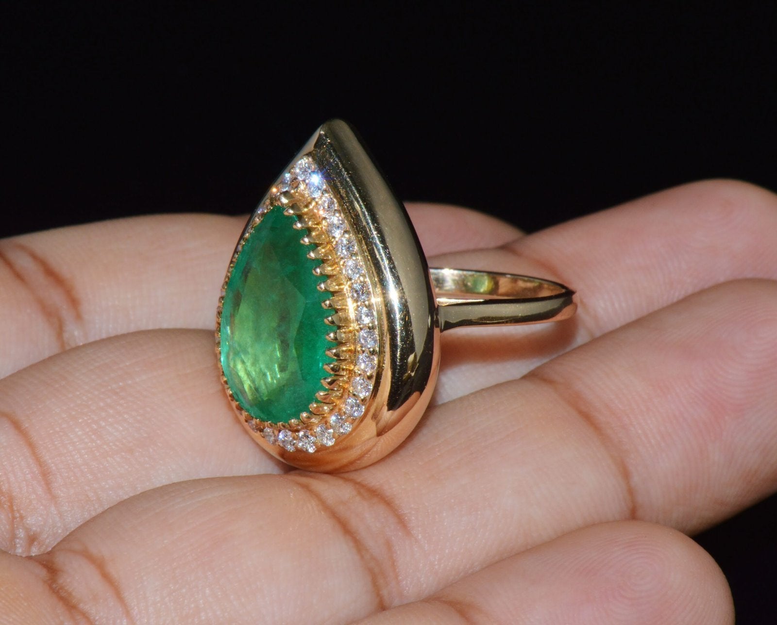 GIA Certified Natural 6.46CTS VS F Diamond Emerald 18K Solid Gold Halo Domed Ring
