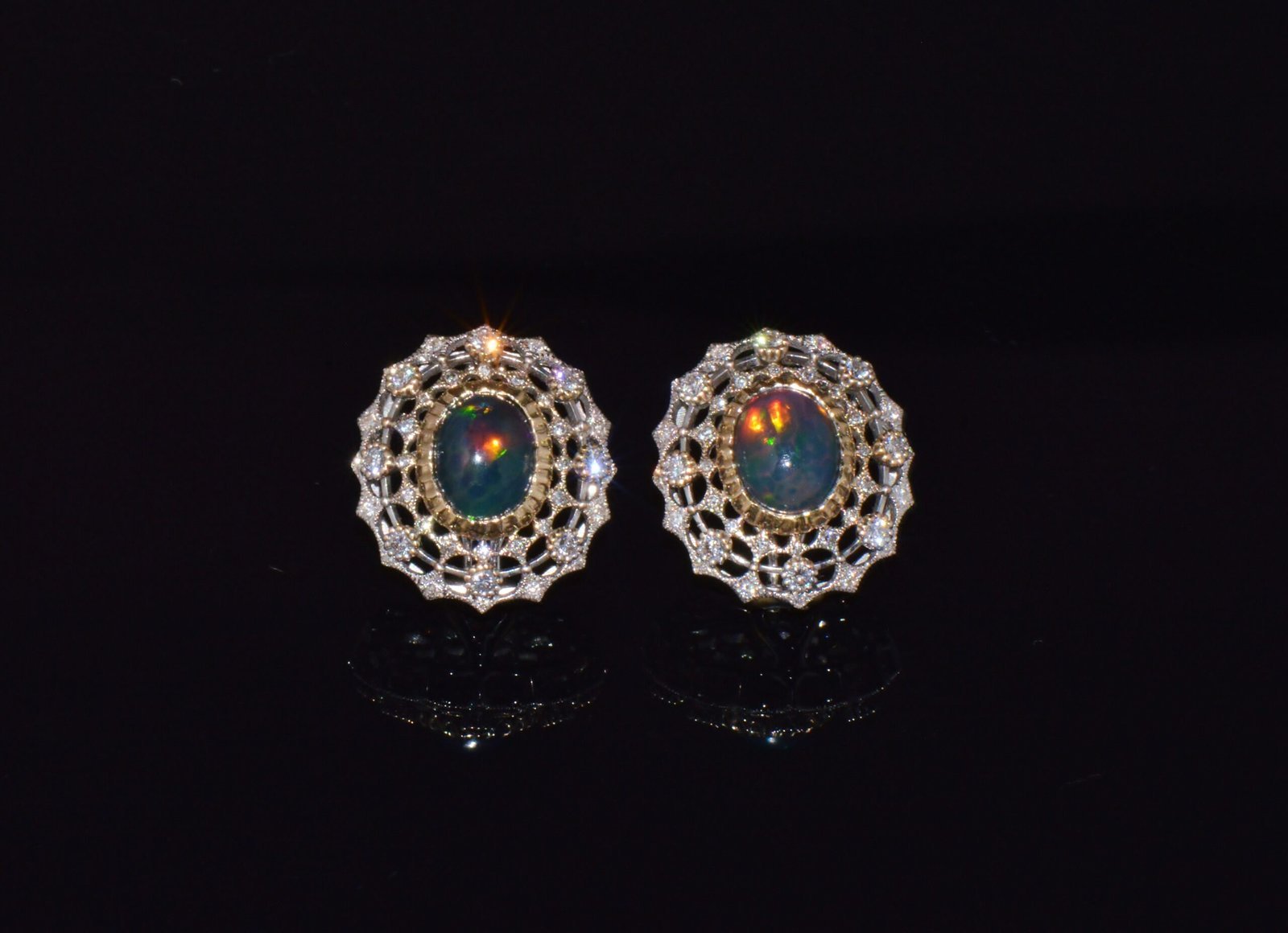 Certified Natural 4.41Cts VS F Diamond Black Opal 18K Solid Gold Cocktail Earrings