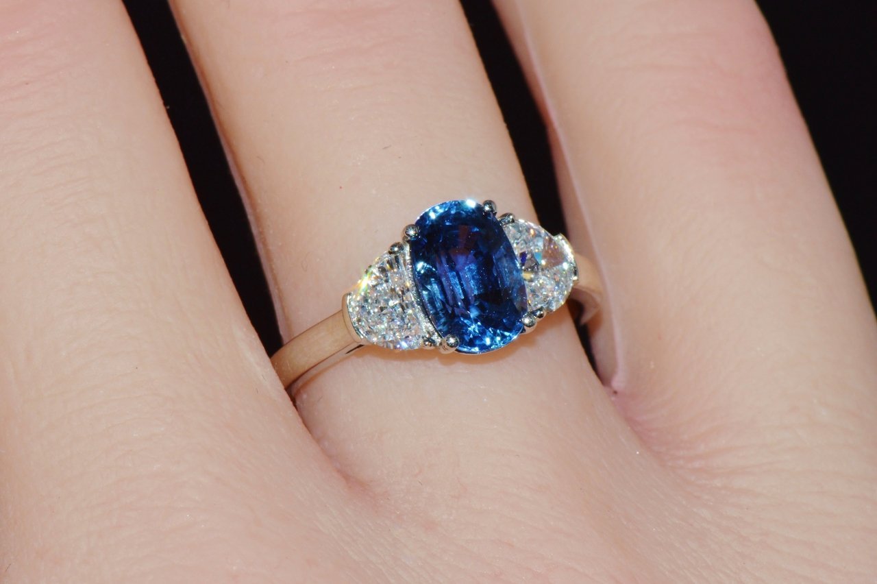 GIA Certified Natural 2.66CTS IF D Diamond Cornflower Blue Sapphire 950 Platinum 3 Stone Ring