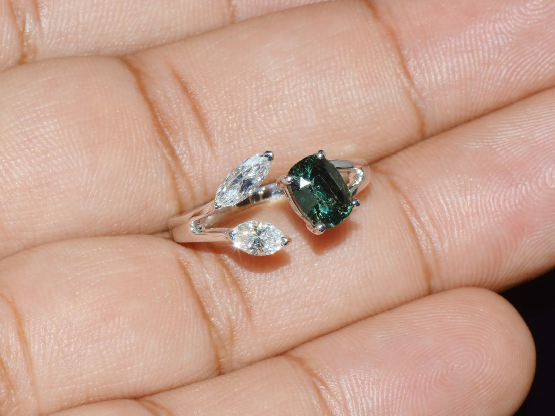 GIA Natural 2.10Cts VS F Diamond Unheated Bluish Green Sapphire 18K Gold Toi et Moi Bypass Ring