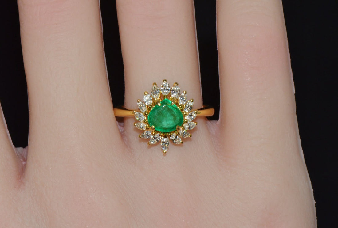 Certified Natural 1.96CTS VS F Diamond Emerald 18K Solid Gold Cluster Ring