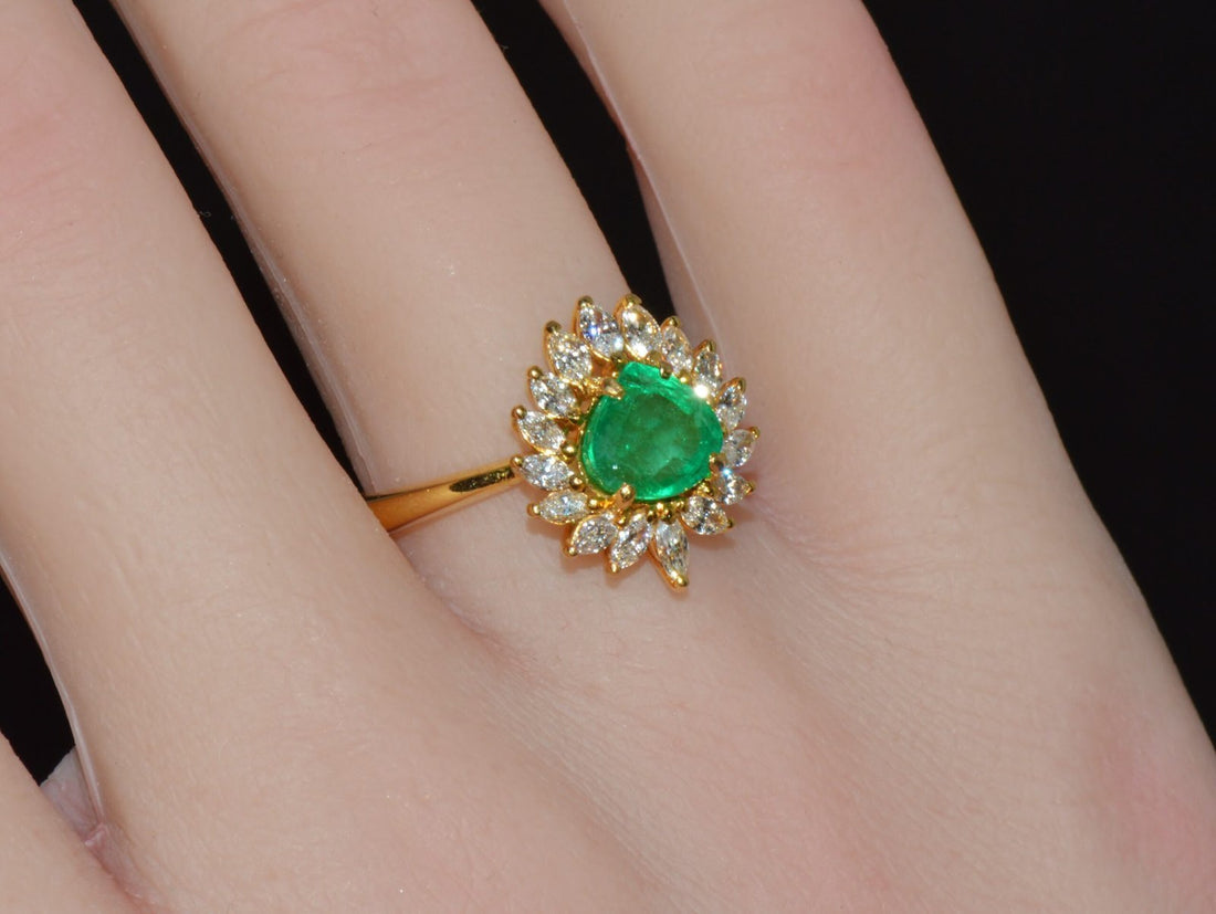 Certified Natural 1.96CTS VS F Diamond Emerald 18K Solid Gold Cluster Ring