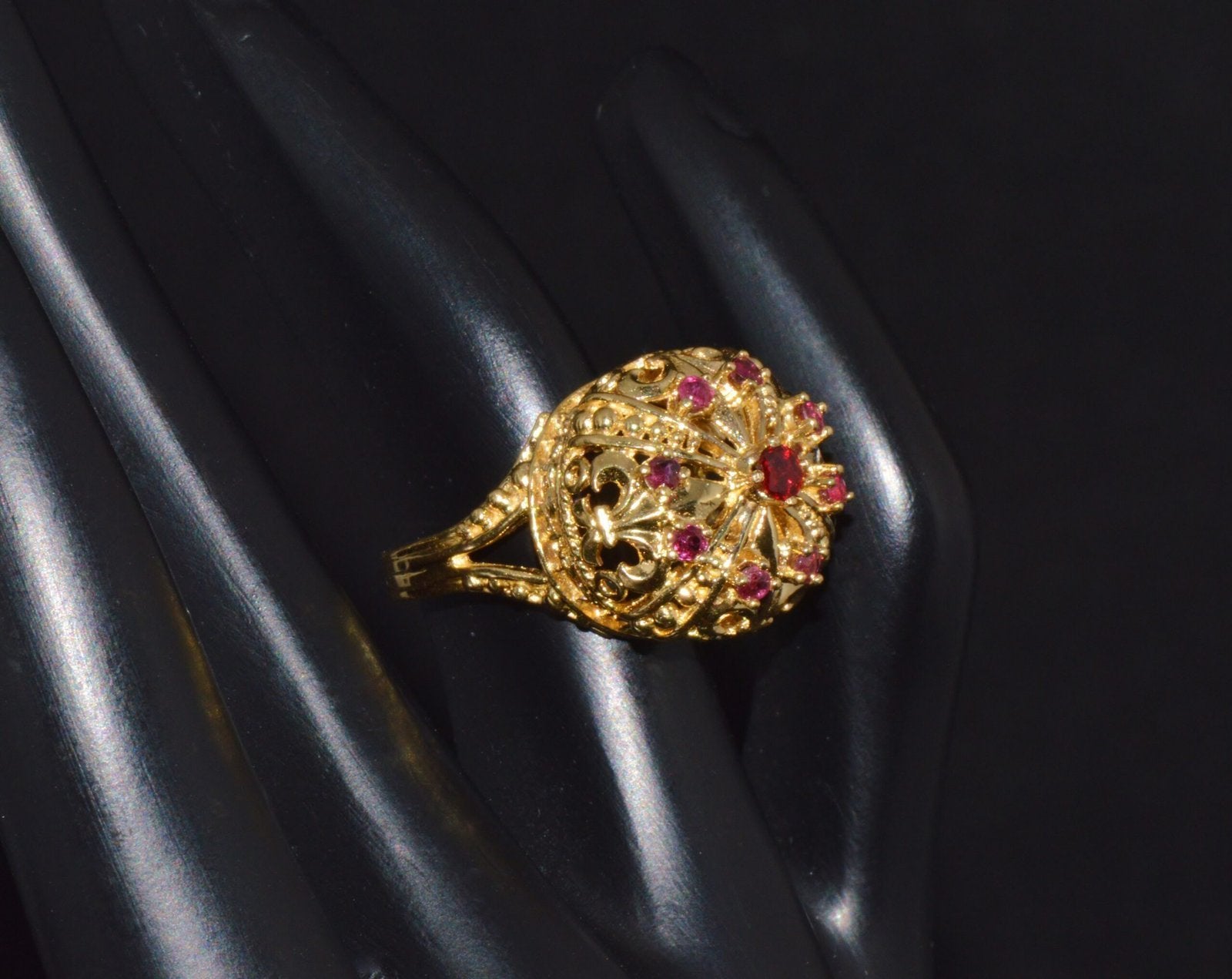 Vintage Franklin Mint Natural Ruby 18K 750 Solid Gold Etruscan Crown Dome Ring