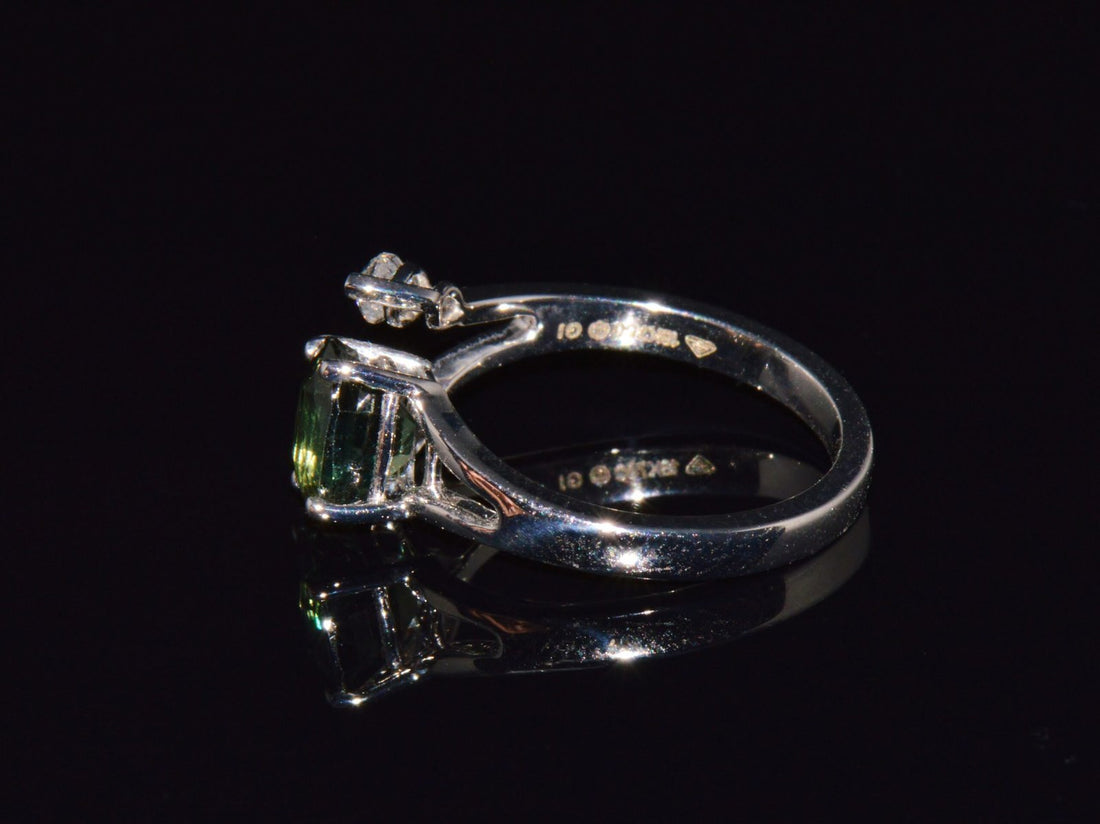 GIA Natural 2.10Cts VS F Diamond Unheated Bluish Green Sapphire 18K Gold Toi et Moi Bypass Ring