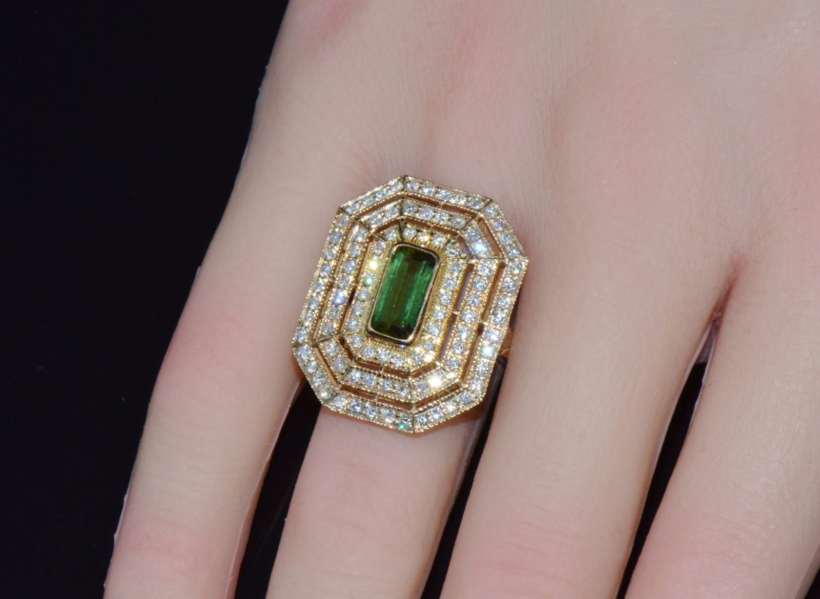 Certified Natural 2.82CTS VS F Diamond Green Tourmaline 750 18K Solid Gold Milgrain Cocktail Ring