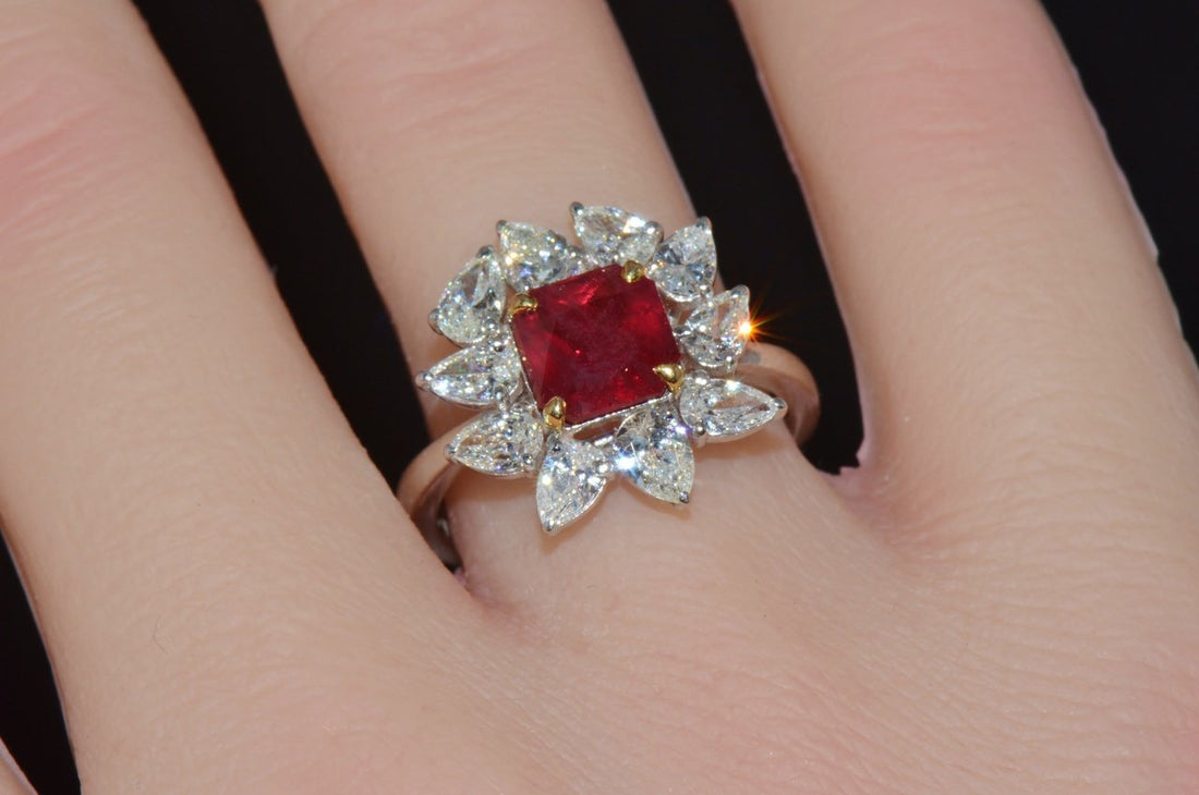 GIA Certified Natural 3.38Cts Madagascar Ruby Diamond Solid 18K Gold Cocktail Ring