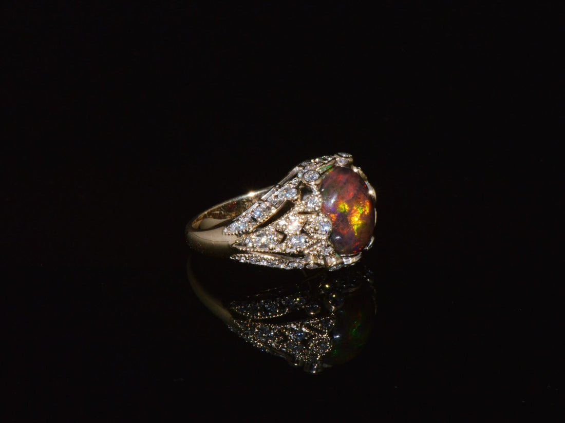 Certified Natural 2.75Cts VS F Diamond Black Opal 18K Solid Gold Bombay Dome Ring