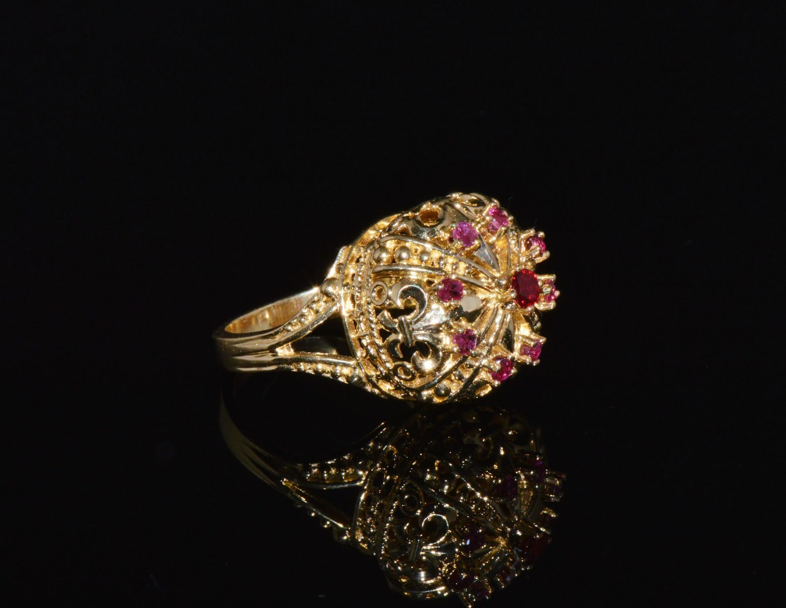 Vintage Franklin Mint Natural Ruby 18K 750 Solid Gold Etruscan Crown Dome Ring
