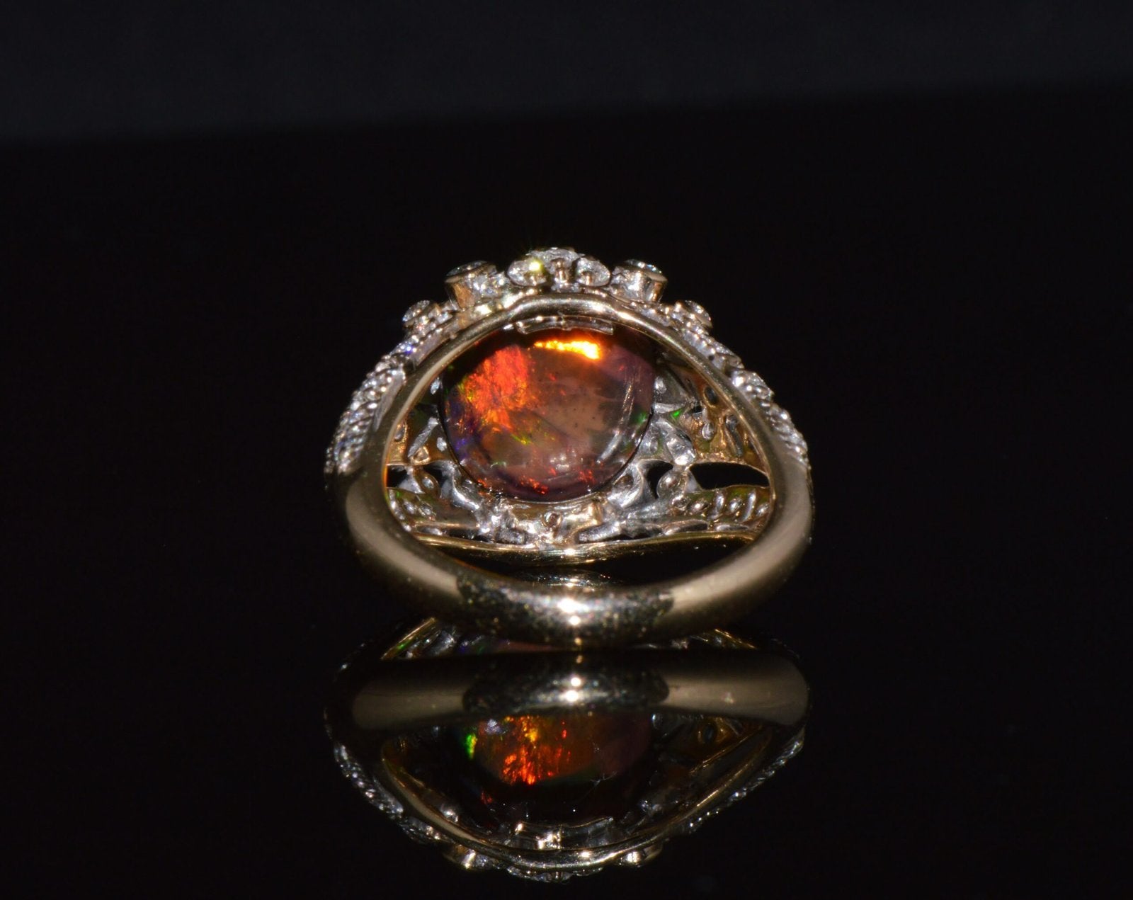 Certified Natural 2.75Cts VS F Diamond Black Opal 18K Solid Gold Bombay Dome Ring