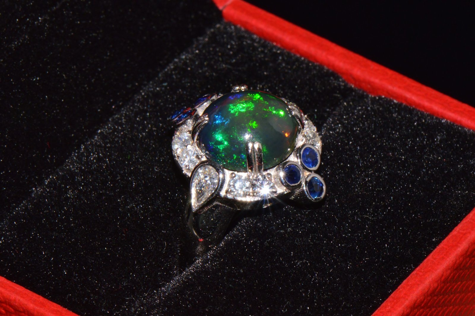 Certified Natural 4.18CTS VS F Diamond Opal Sapphire 18K Solid Gold Cocktail Ring