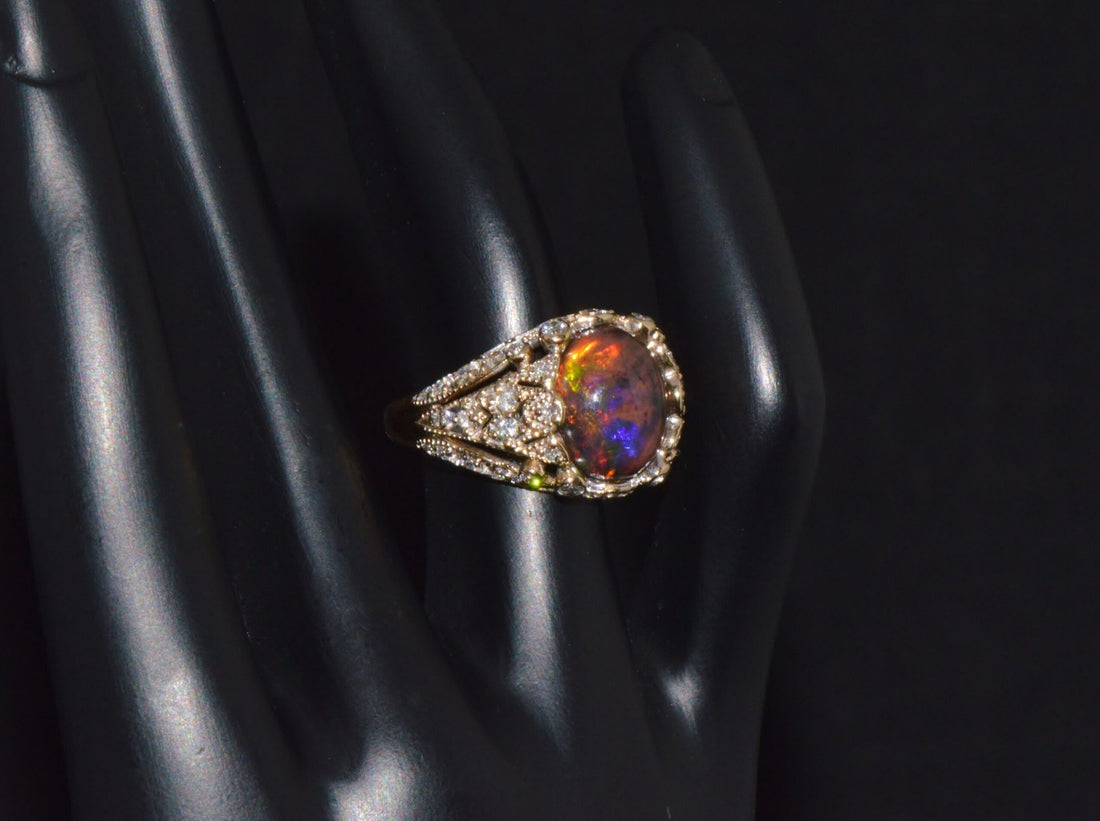 Certified Natural 2.75Cts VS F Diamond Black Opal 18K Solid Gold Bombay Dome Ring