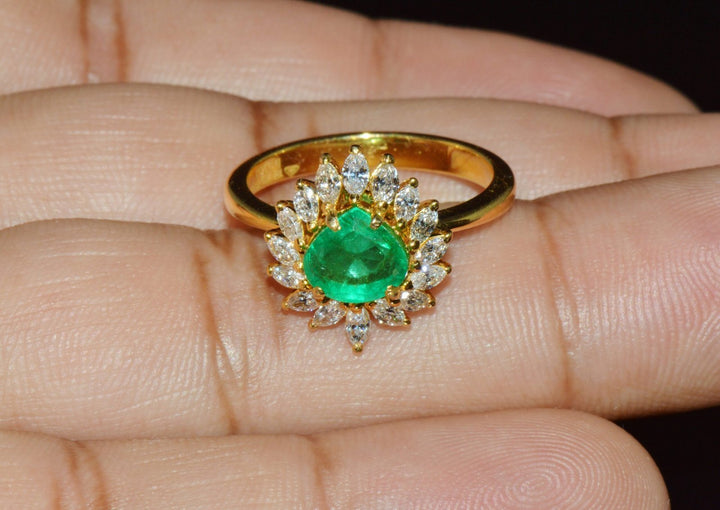 Certified Natural 1.96CTS VS F Diamond Emerald 18K Solid Gold Cluster Ring