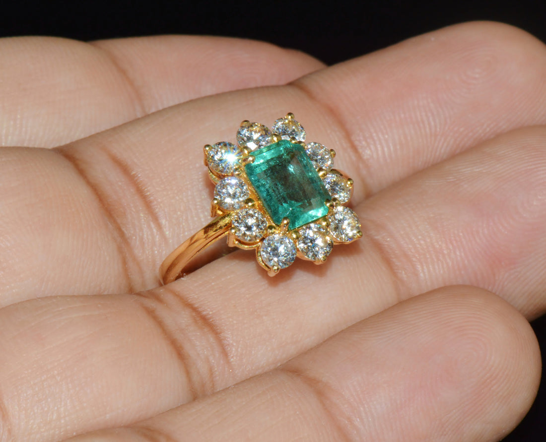 Certified Natural 2.73CTS Diamond Emerald 18K Gold Dinner Halo Ring