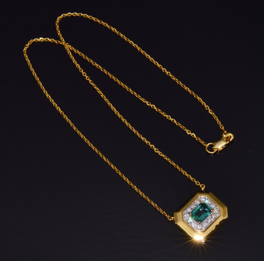 GIA Certified Natural 1.76Cts Emerald Diamond 18K Solid Gold Necklace