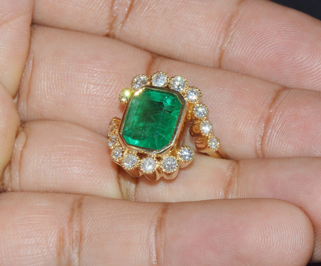 GIA Certified Natural 4.83CTS VS F Diamond Emerald 18K Solid Gold Bypass Ring
