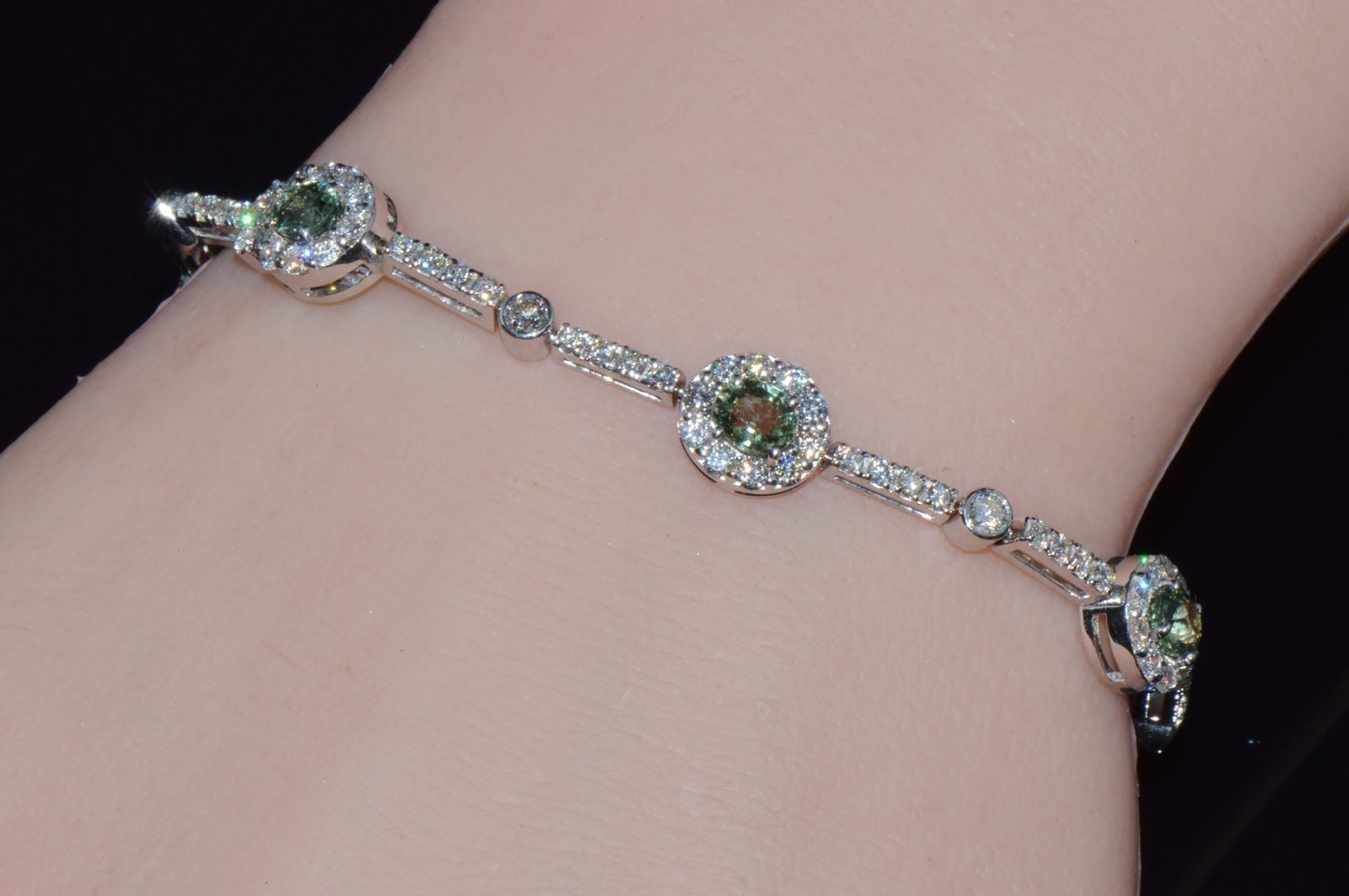Certified Natural 6.74CTS VS F Diamond Green Sapphire 18K Solid Gold Tennis Stacking Bracelet