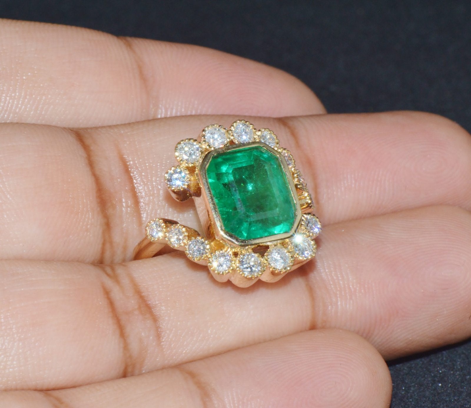 GIA Certified Natural 4.83CTS VS F Diamond Emerald 18K Solid Gold Bypass Ring