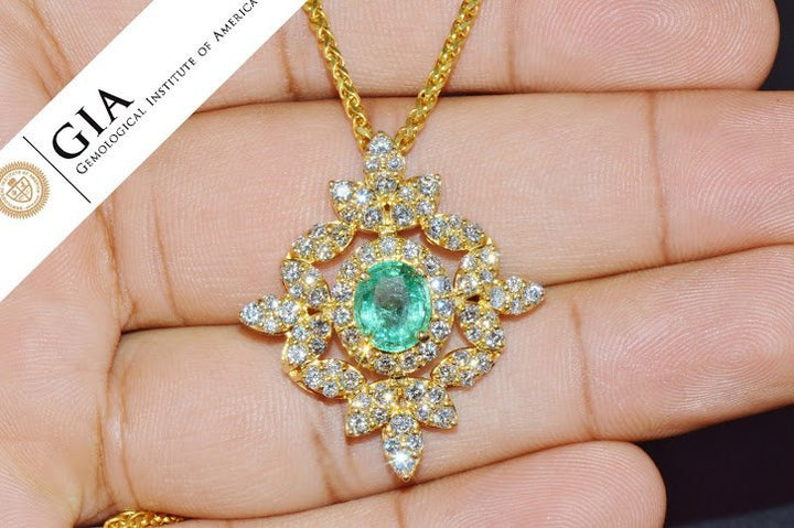 Natural 5.21Cts VS F Diamond Colombian Emerald 18K Solid Gold Pendant