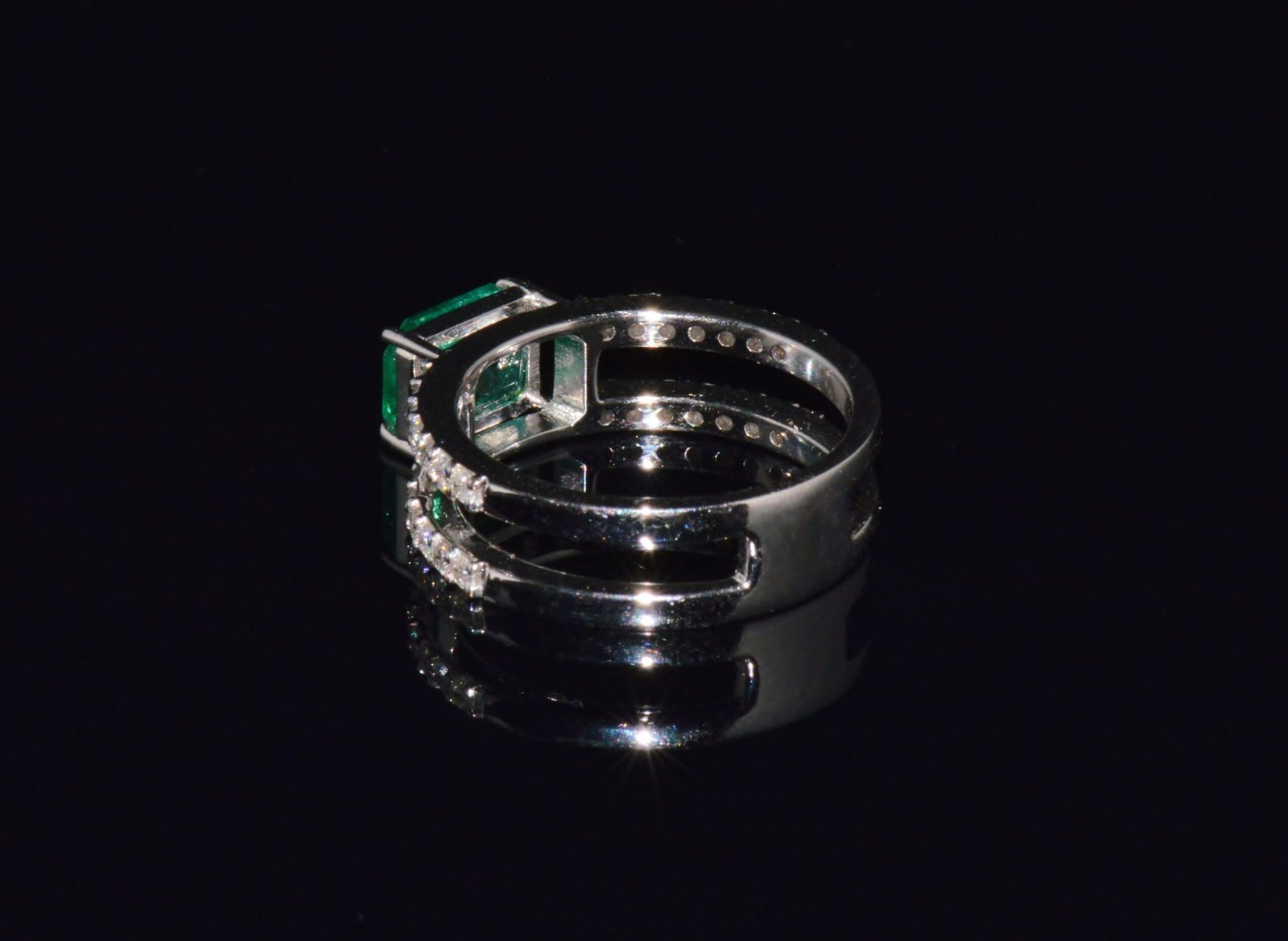 Certified Natural 1.84CTS Emerald & Diamond 18K White Gold Double Shank Ring