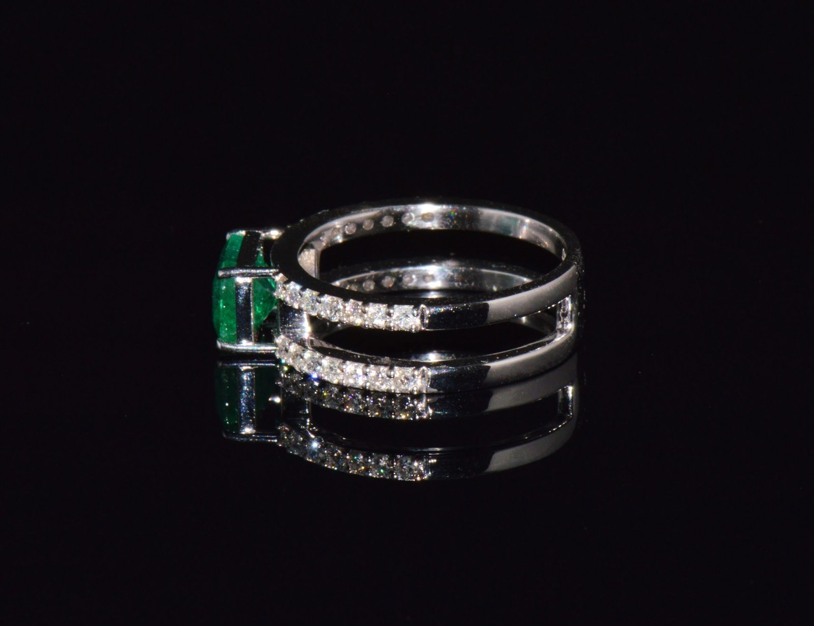Certified Natural 1.84CTS Emerald & Diamond 18K White Gold Double Shank Ring
