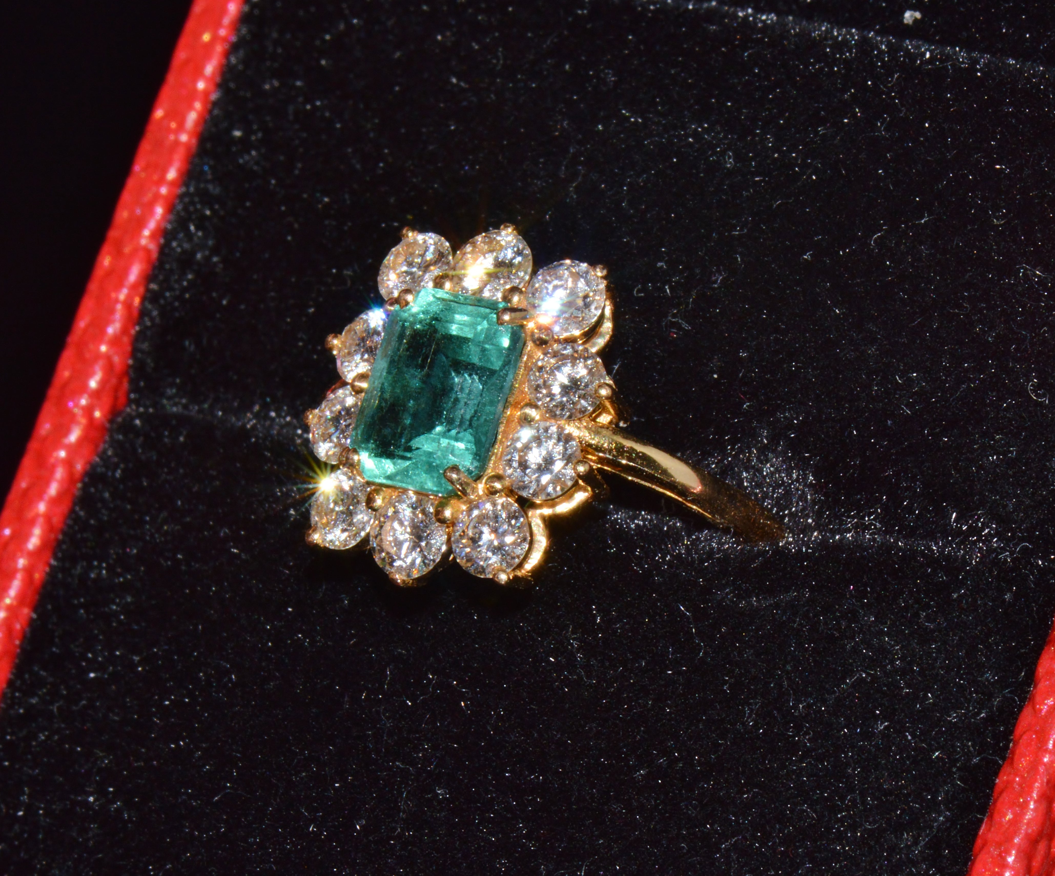 Certified Natural 2.73CTS Diamond Emerald 18K Gold Dinner Halo Ring