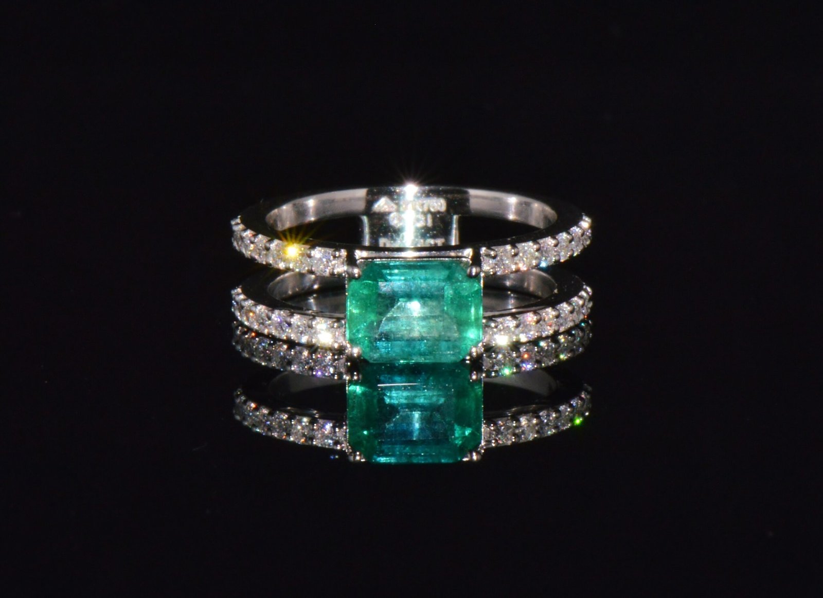 Certified Natural 1.84CTS Emerald & Diamond 18K White Gold Double Shank Ring