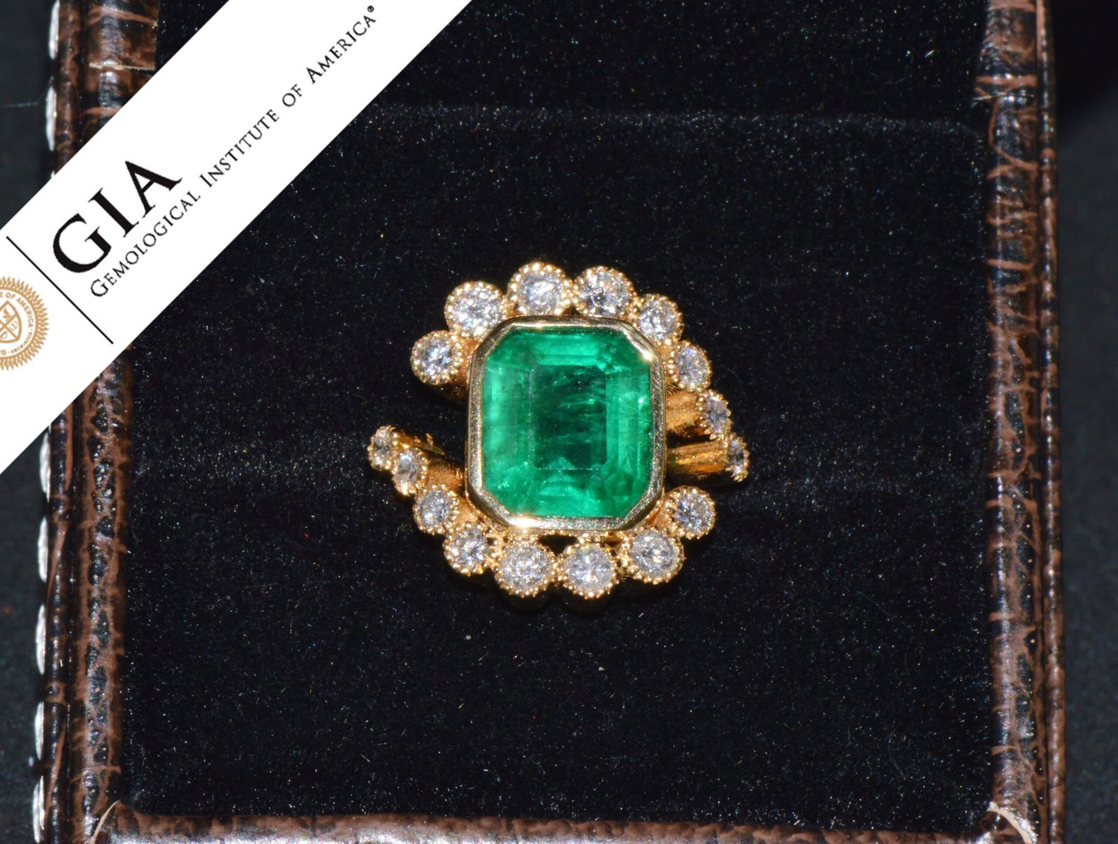 GIA Certified Natural 4.83CTS VS F Diamond Emerald 18K Solid Gold Bypass Ring