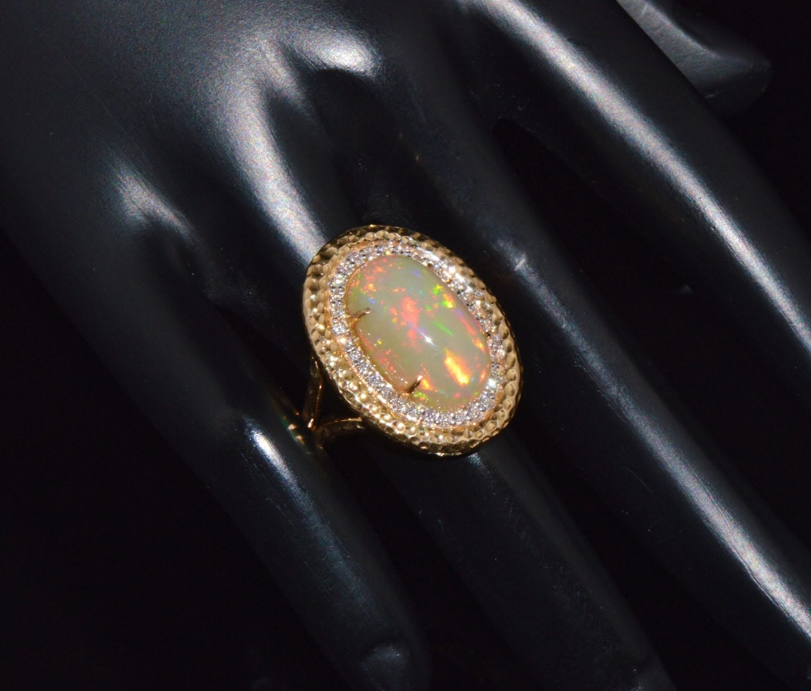 Certified Natural 7.44Cts VS F Diamond Opal Cocktail Halo Hammered 18K Solid Gold Ring