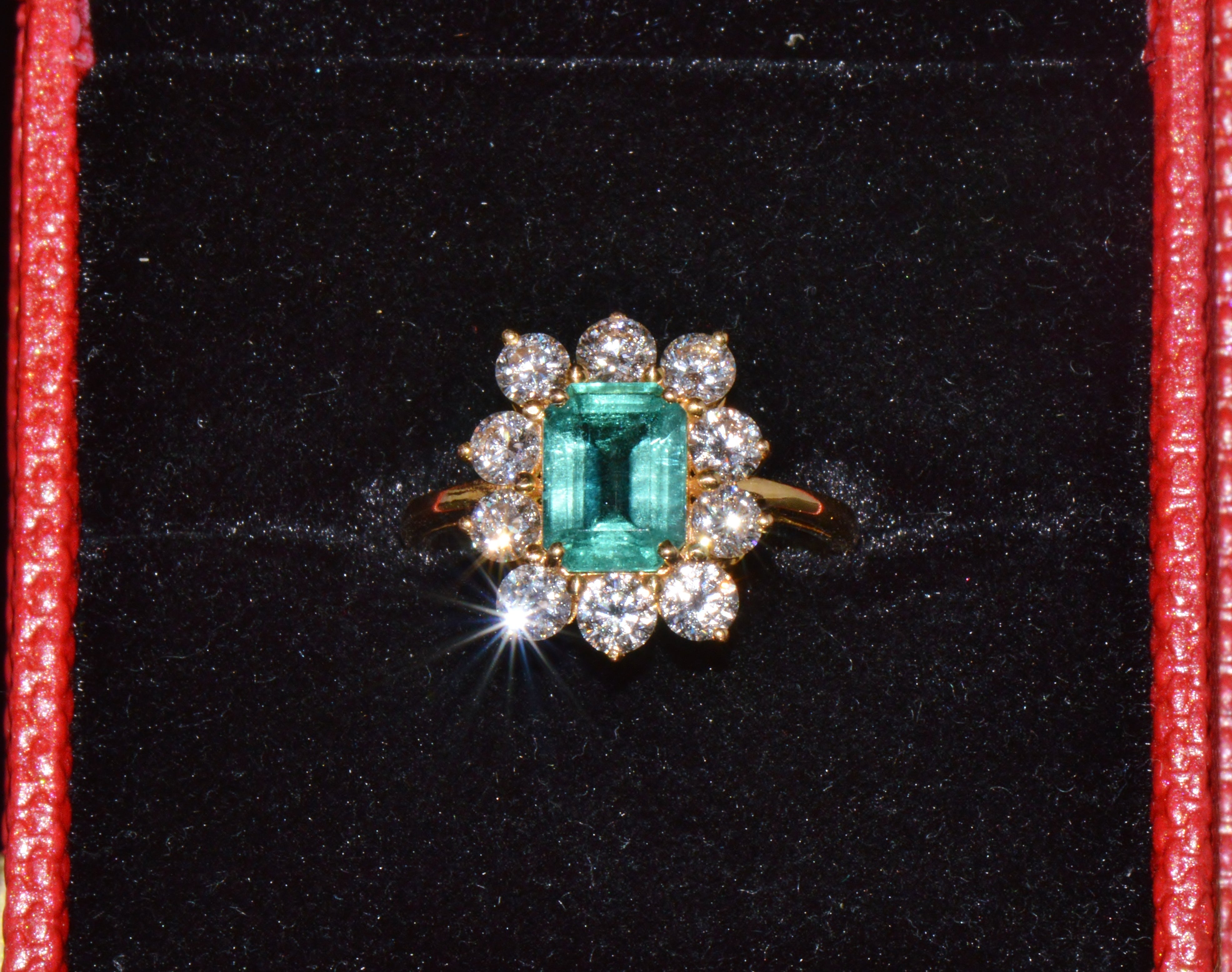 Certified Natural 2.73CTS Diamond Emerald 18K Gold Dinner Halo Ring