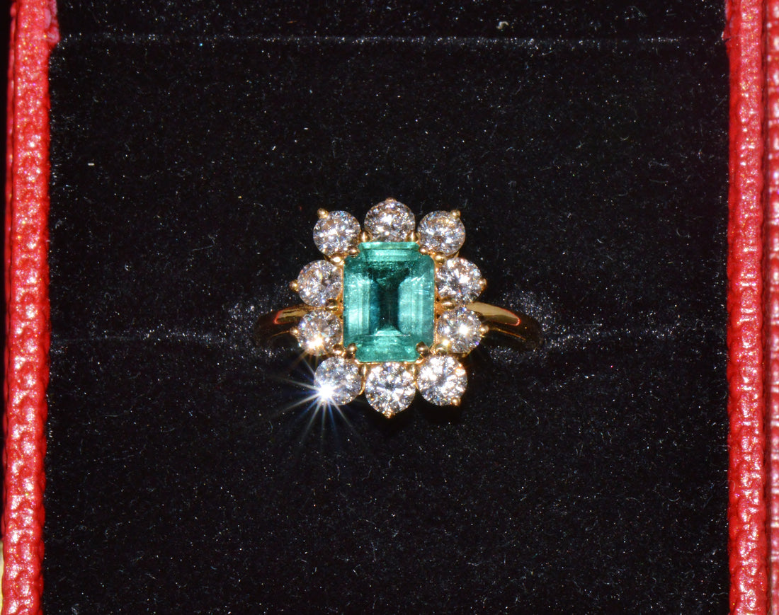 Certified Natural 2.73CTS Diamond Emerald 18K Gold Dinner Halo Ring