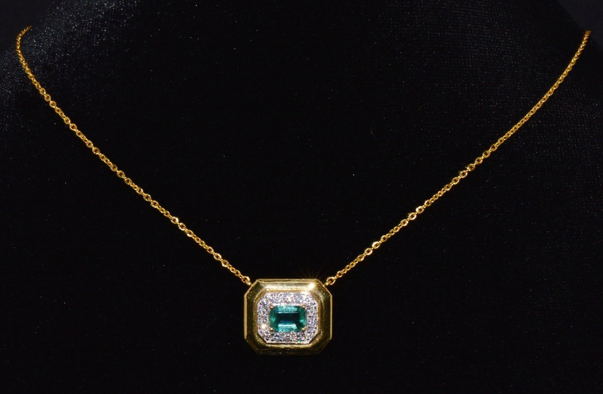 GIA Certified Natural 1.76Cts Emerald Diamond 18K Solid Gold Necklace
