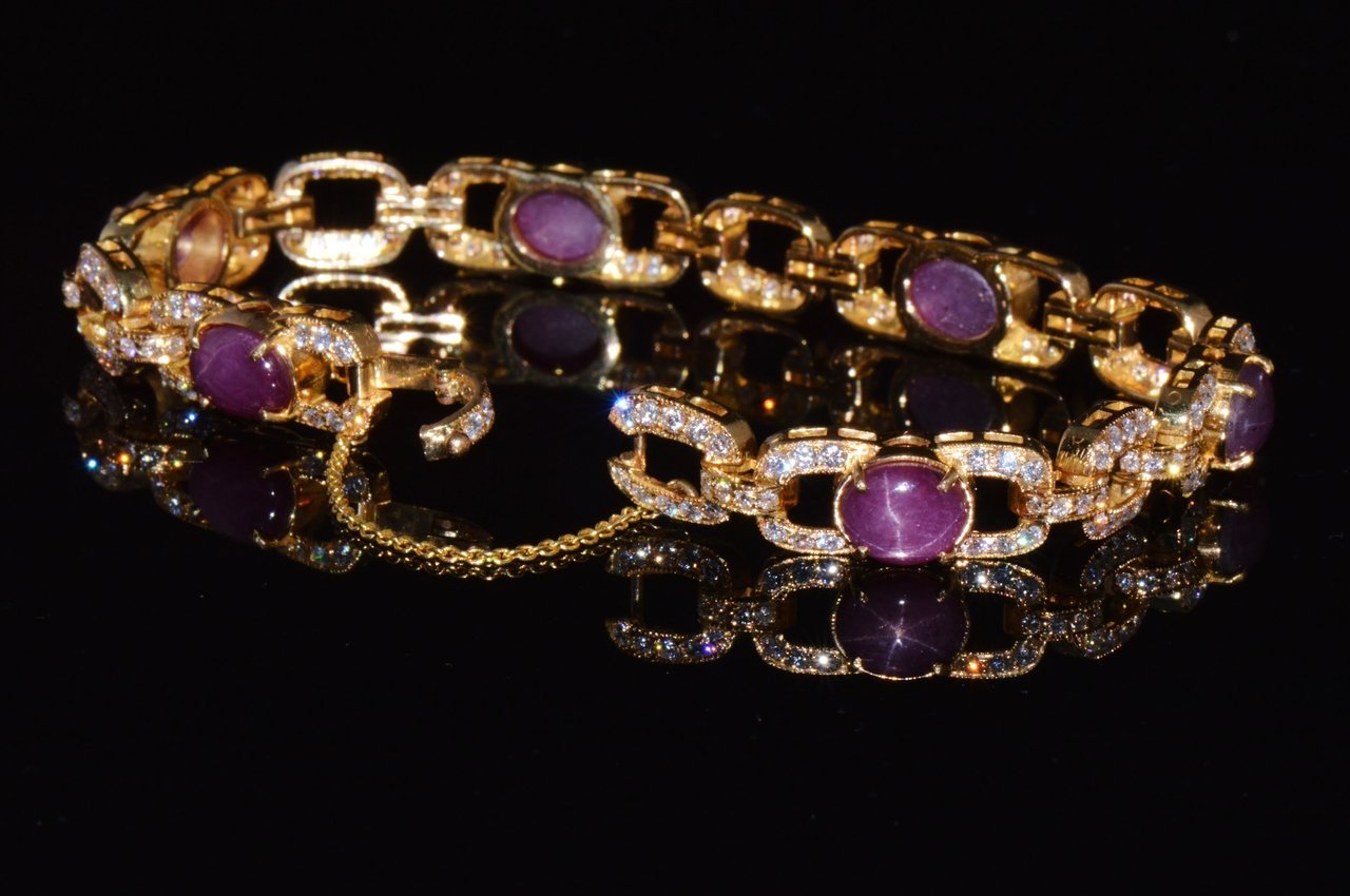 GIA Natural 25.14Cts VS F Diamond Unheated Star Ruby Solid 18K Gold Stacking Tennis Bracelet