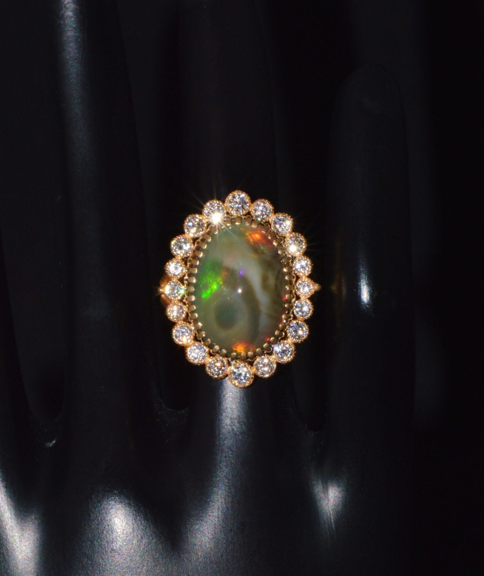 Certified Natural 9.25Cts VS F Diamond Opal 750 18K Solid Gold Cocktail Halo Milgrain Ring