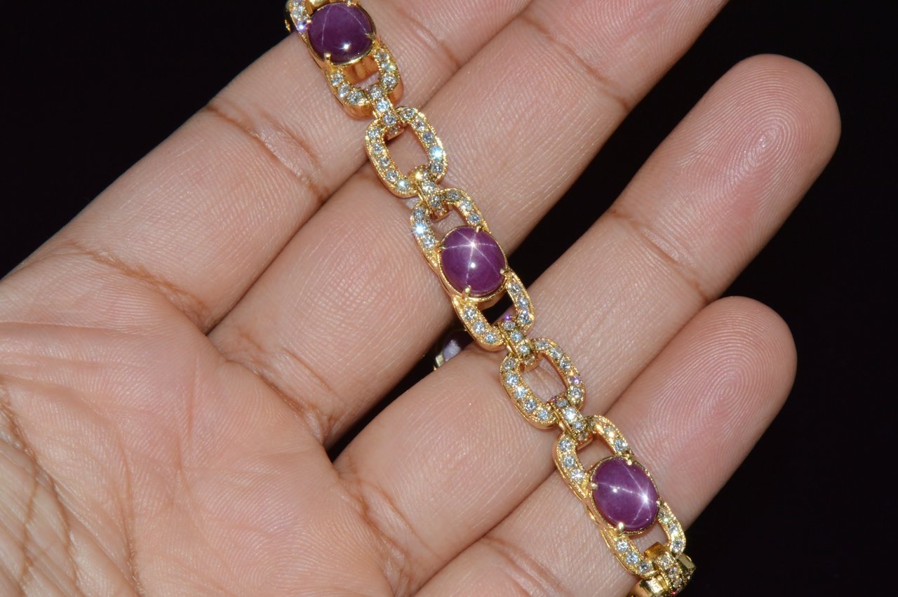 GIA Natural 25.14Cts VS F Diamond Unheated Star Ruby Solid 18K Gold Stacking Tennis Bracelet