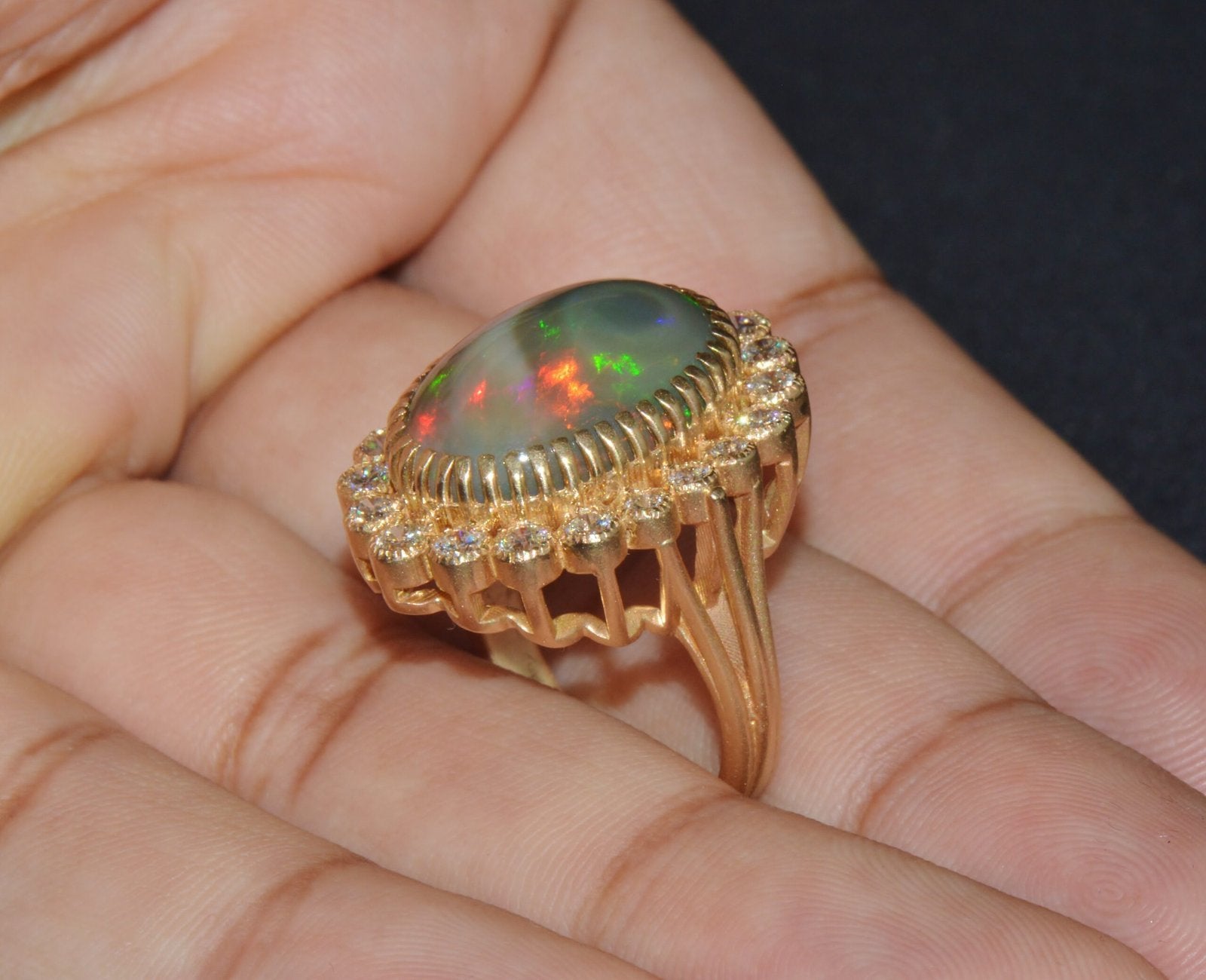 Certified Natural 9.25Cts VS F Diamond Opal 750 18K Solid Gold Cocktail Halo Milgrain Ring