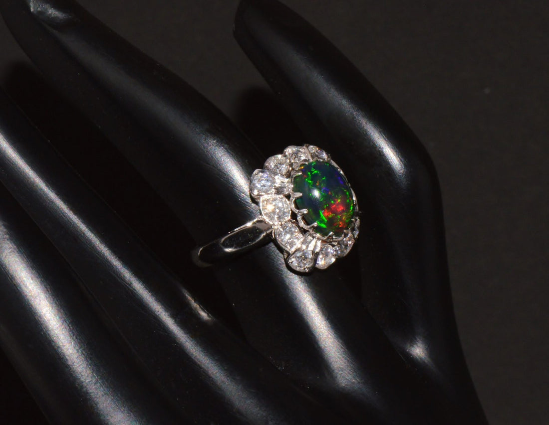 Certified Natural 2.69Cts VS F Diamond Black Opal 18K Solid Gold Tiered Dome Ring