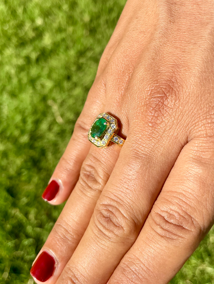 Certified Natural 2.15CTS VS F Diamond Emerald 18K Solid Gold Ring Band
