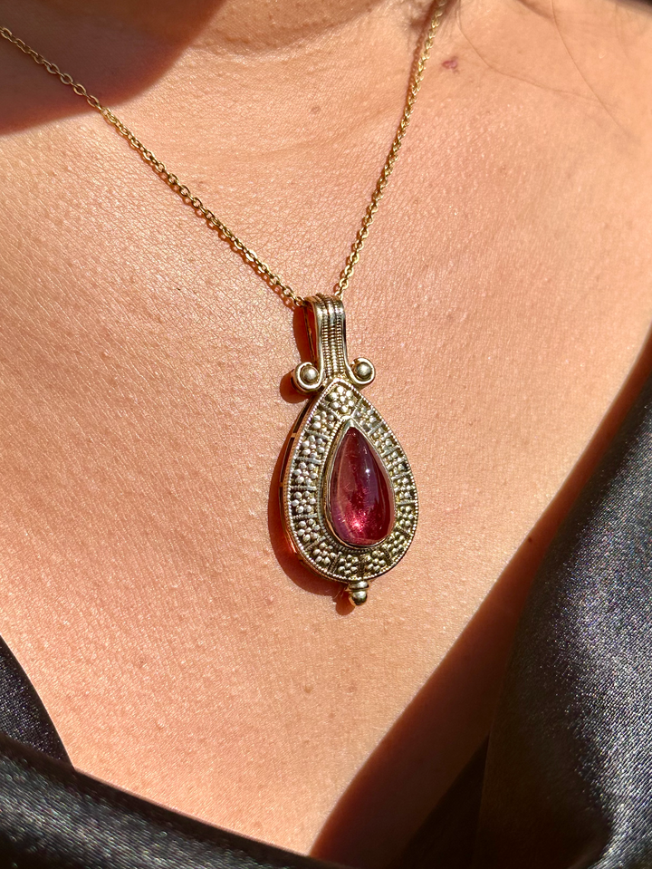 Certified Natural 7.41Cts Pink Tourmaline 18K 750 Solid Gold Filigree Etruscan Pendant