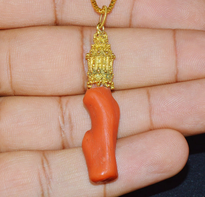 Vintage Etruscan Solid 22K Gold Natural Branch Coral Pendant Charm
