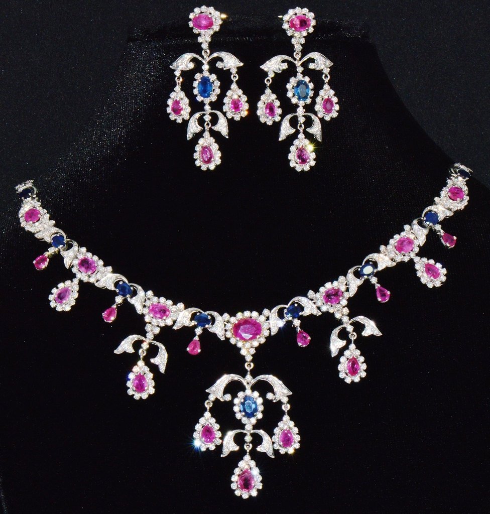 Certified Natural 31CTS VS F Diamond Ruby Sapphire 18K Solid Gold Necklace Earrings Set