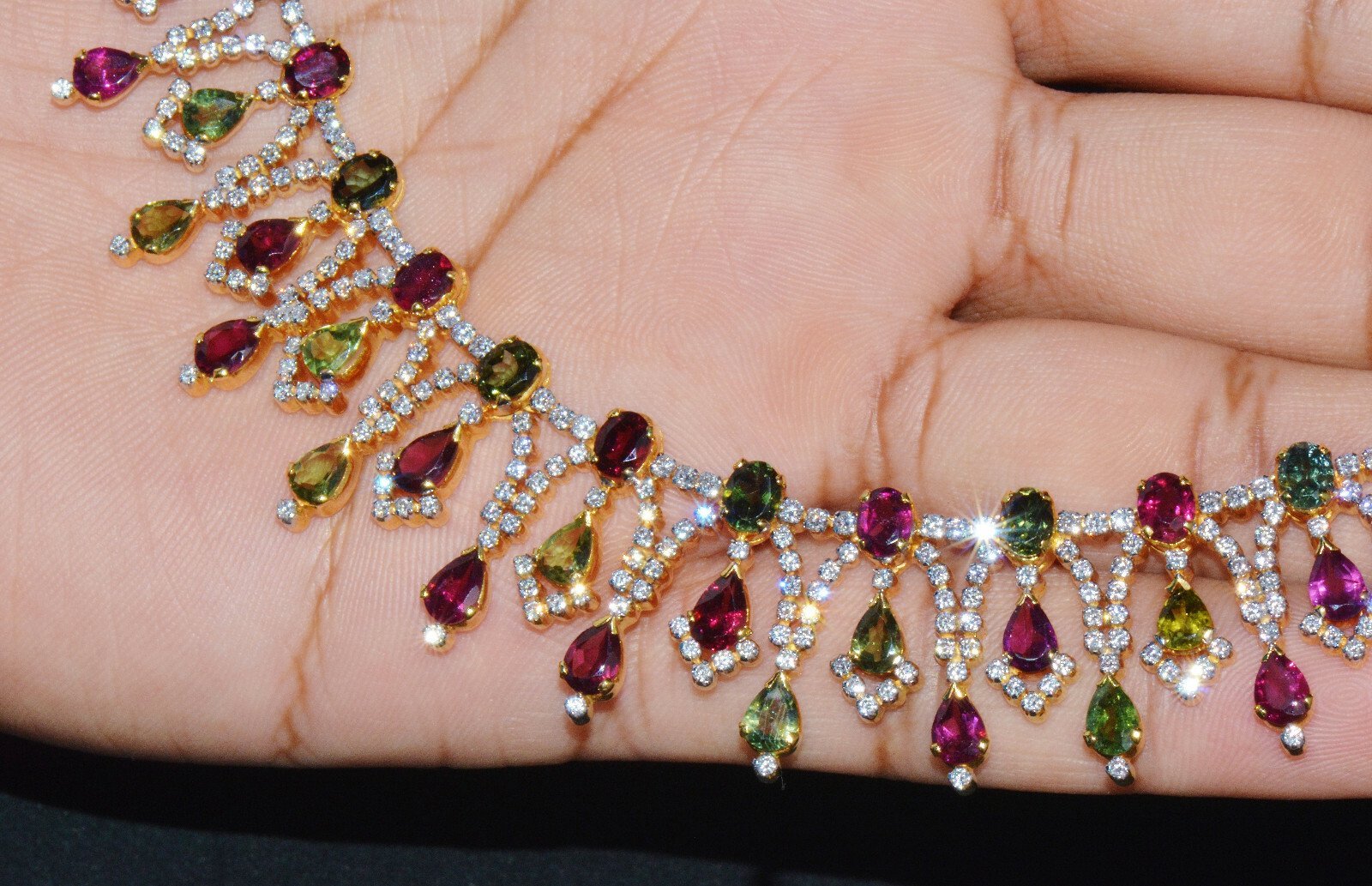 Certified Natural 26.2CTS VS G Diamond Tourmaline 18K Solid Gold Cocktail Necklace