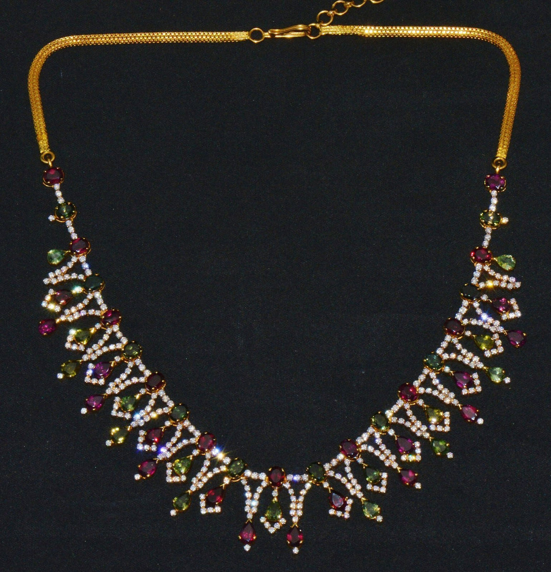 Certified Natural 26.2CTS VS G Diamond Tourmaline 18K Solid Gold Cocktail Necklace
