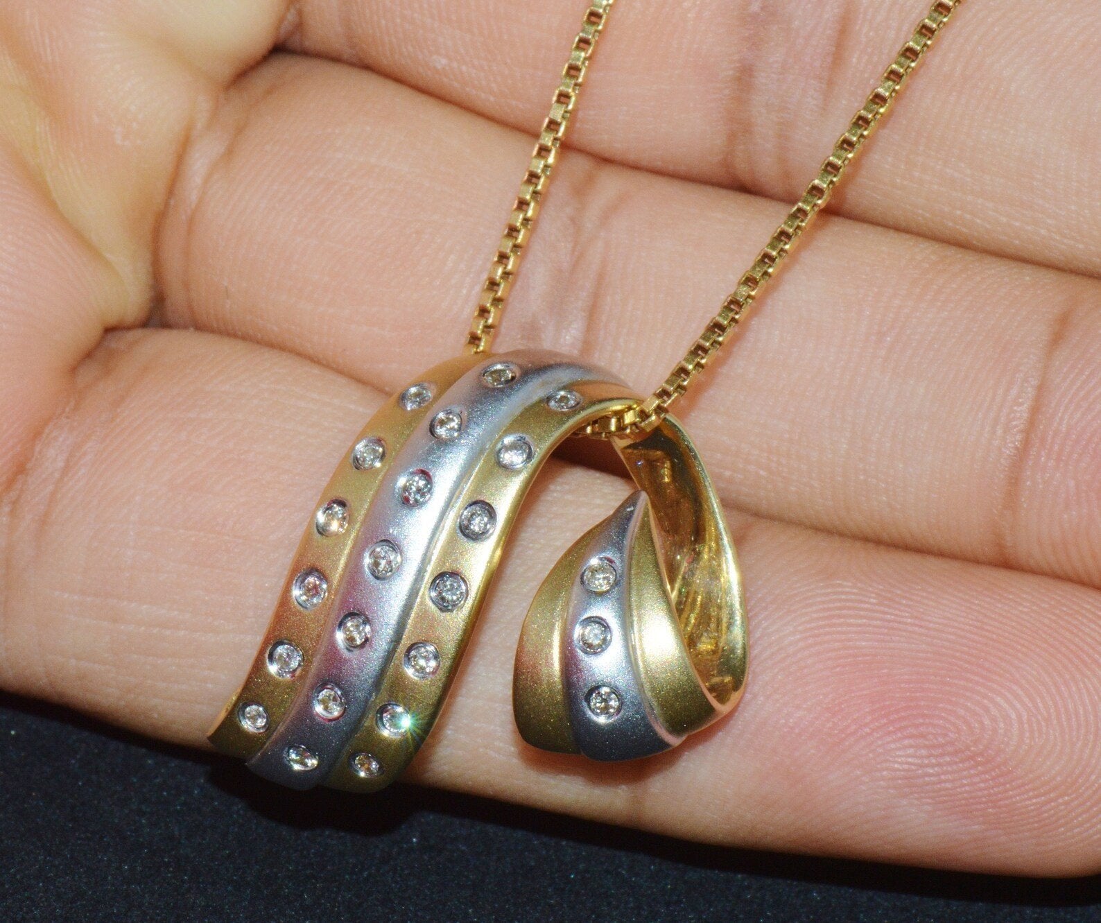 Vintage Natural 0.23CTS Diamond 14K Solid Gold Slide Pendant
