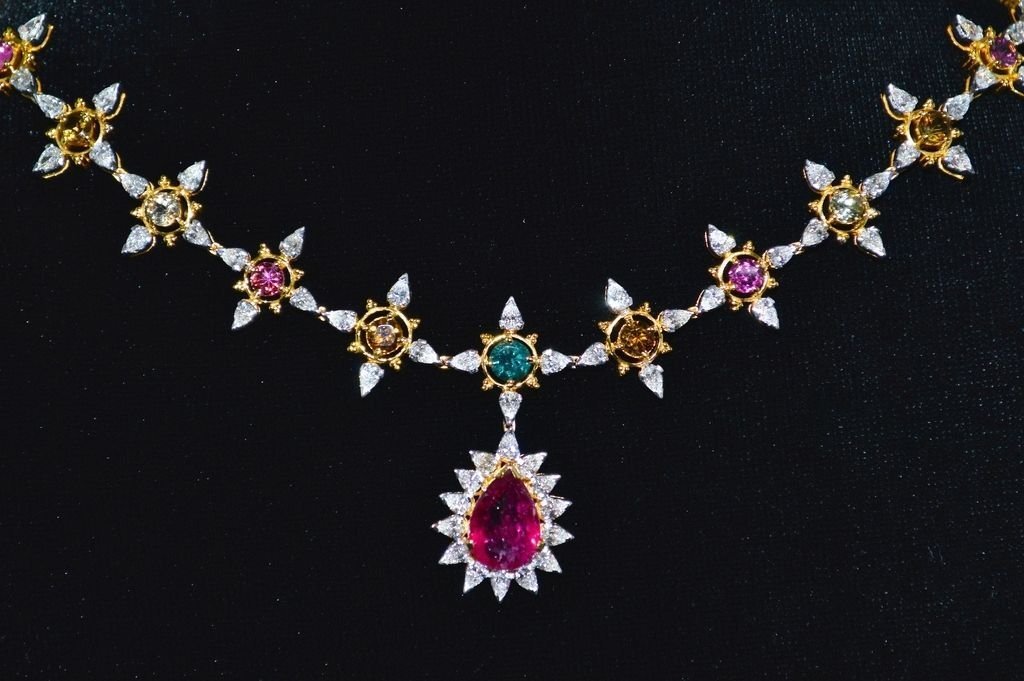 Certified Natural 18.6CTS VS F Diamond Tourmaline 18K Solid Gold Necklace Earrings Set